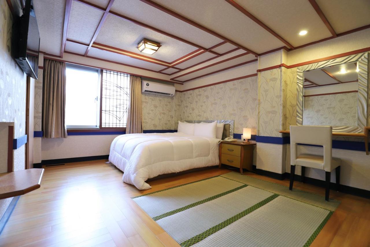 Phoenix Pavilion Hot Spring Hotel Taipei Exterior photo