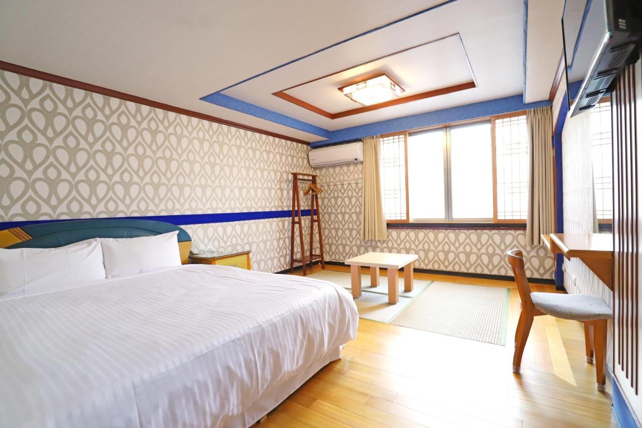 Phoenix Pavilion Hot Spring Hotel Taipei Exterior photo