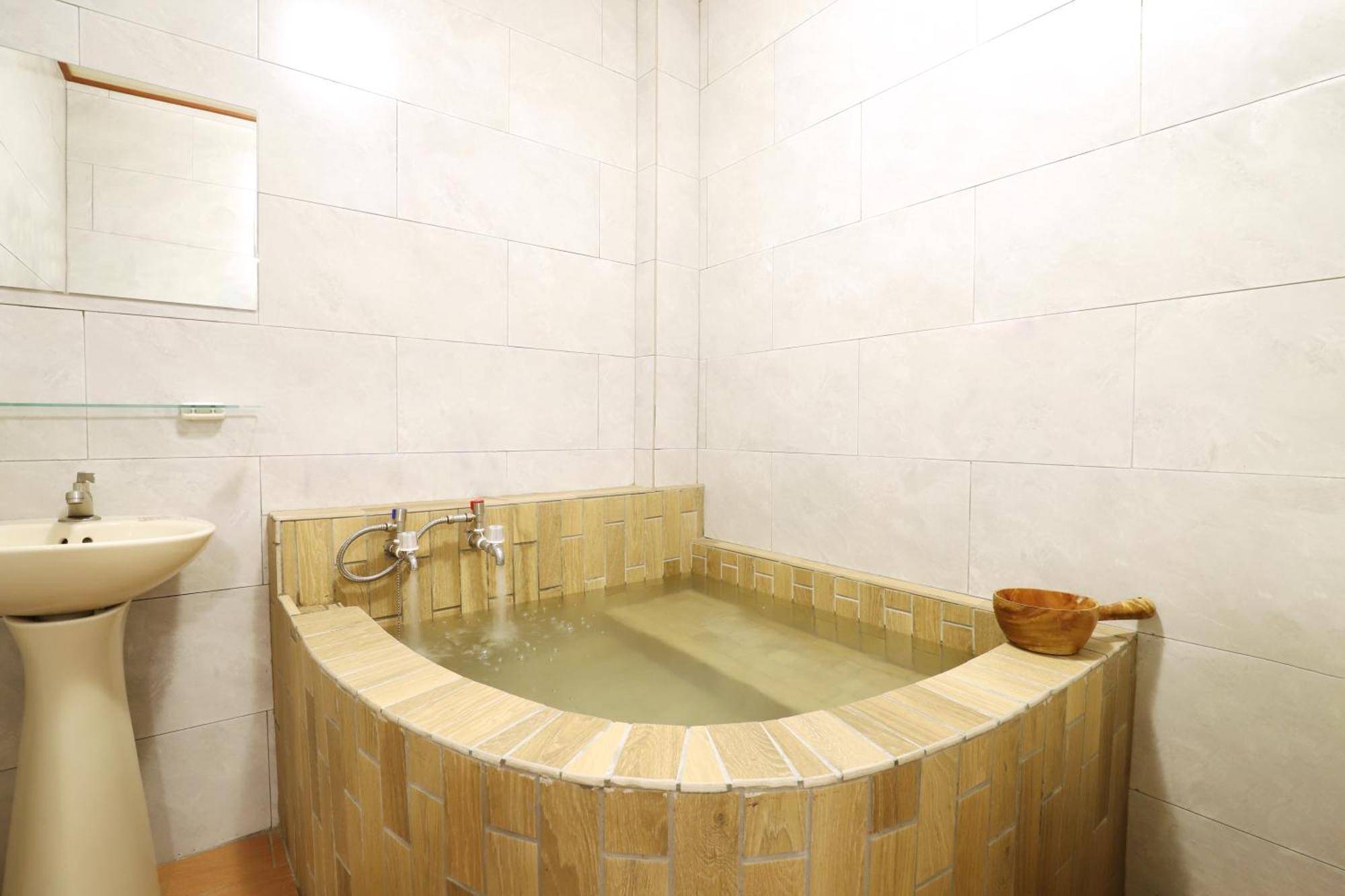 Phoenix Pavilion Hot Spring Hotel Taipei Exterior photo